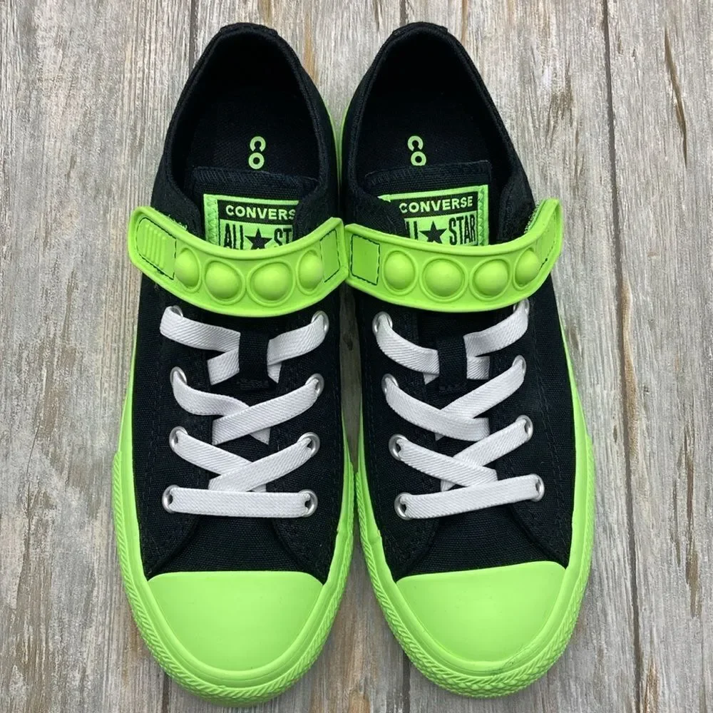 Converse pops play